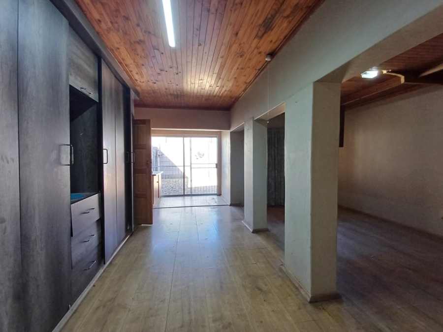  Bedroom Property for Sale in Wilkoppies North West